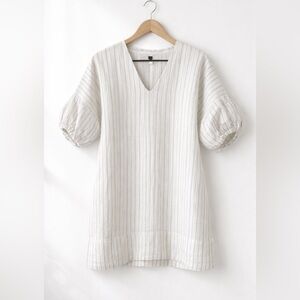 Banana Republic Cream Striped V-Neck Puff Sleeve Tunic with Pockets, size Medium